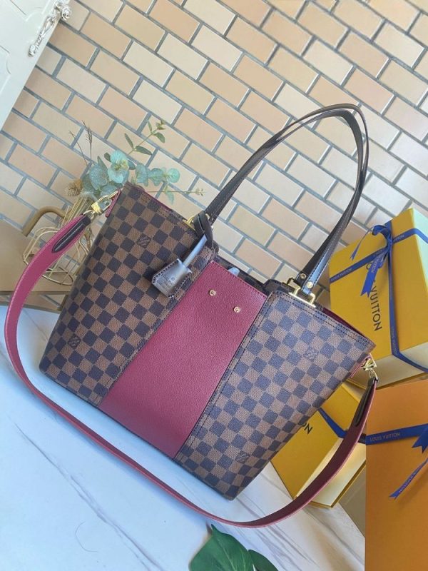 Luxury LV Handbag M44023