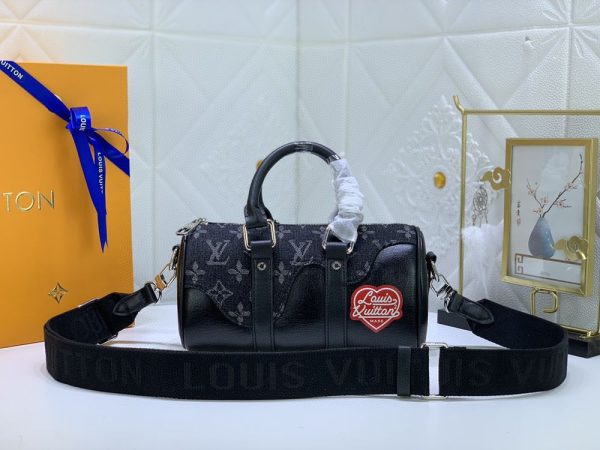 Luxury LV Handbag M81010