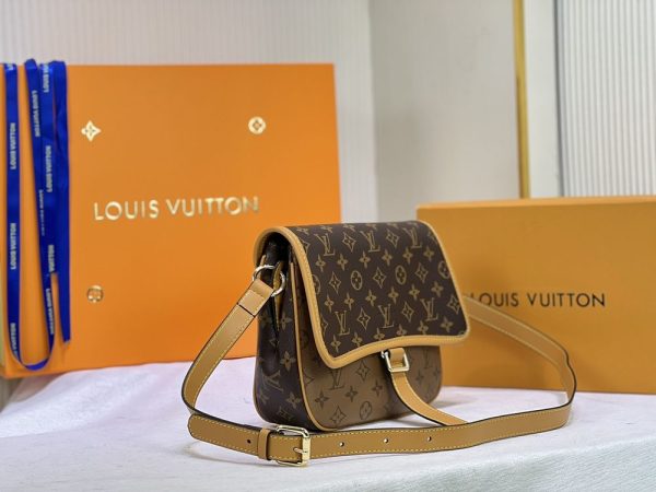 Luxury LV Handbag M40723