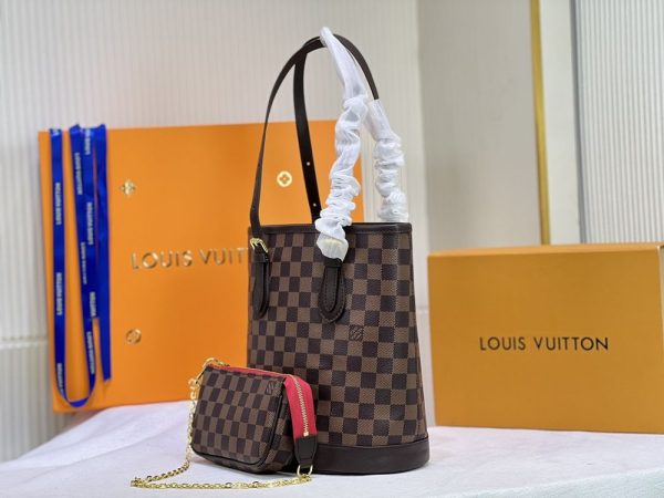 Luxury LV Handbag M42238