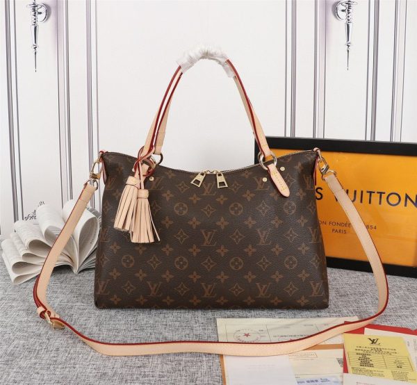 Luxury LV Handbag M40022