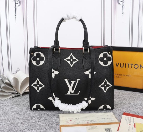 Luxury LV Handbag M45495