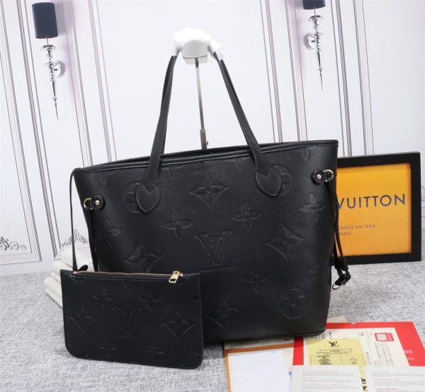 Luxury LV Handbag M45868