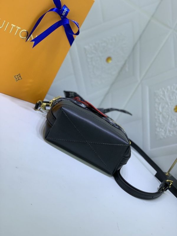 Luxury LV Handbag M45970