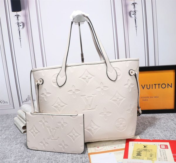 Luxury LV Handbag M45868