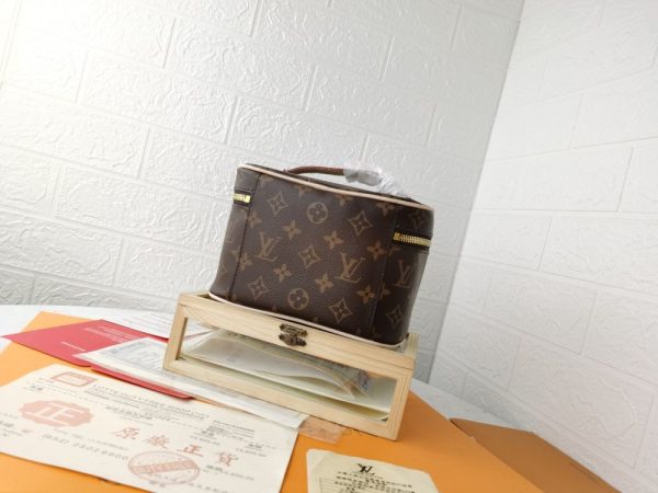 Luxury LV Handbag M44495