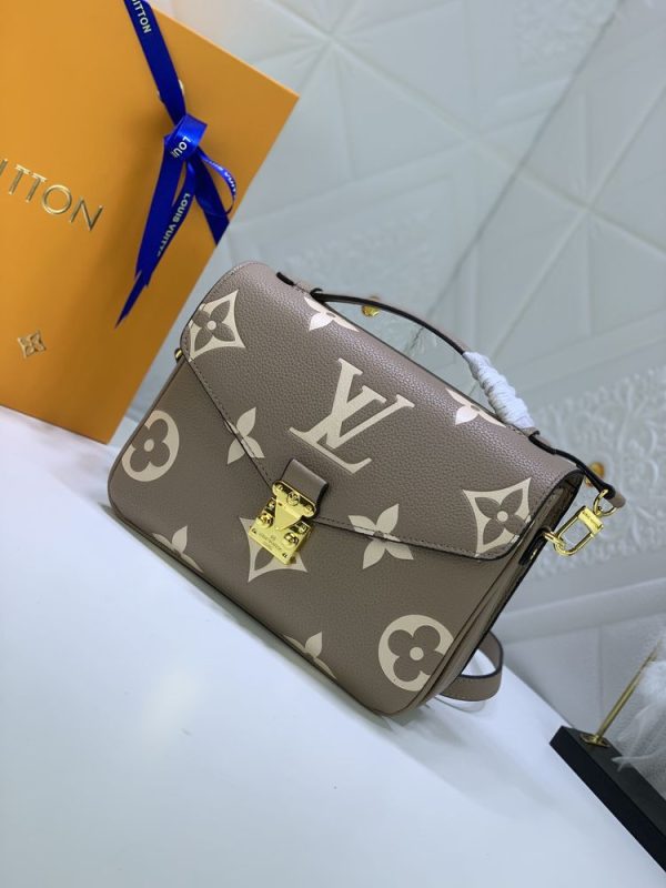 Luxury LV Handbag M45596