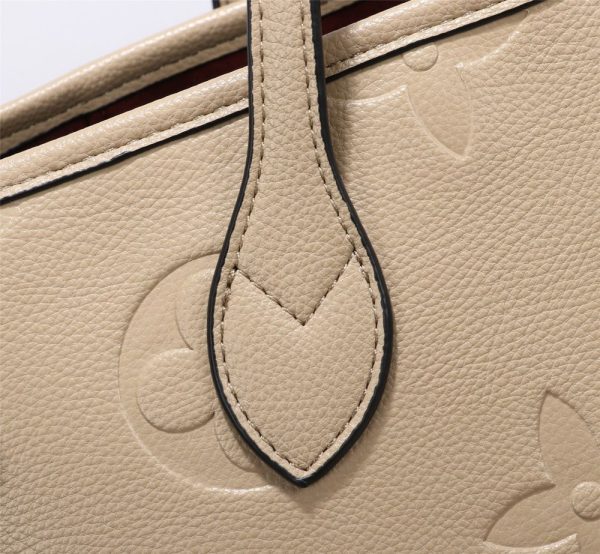 Luxury LV Handbag M45868