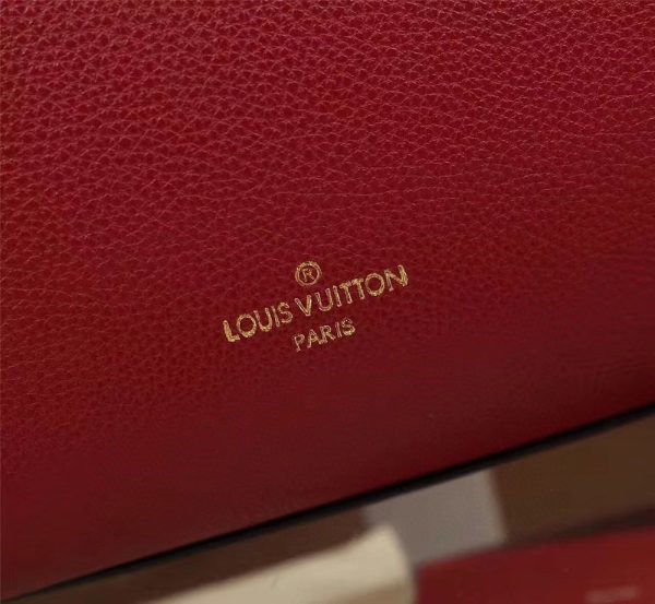 Luxury LV Handbag M40460