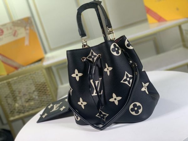 Luxury LV Handbag M56886