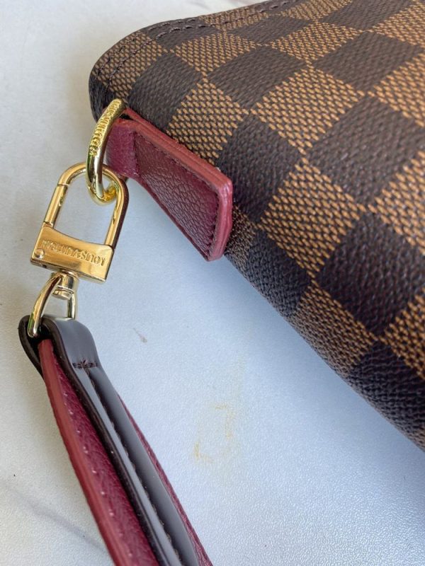 Luxury LV Handbag M44023