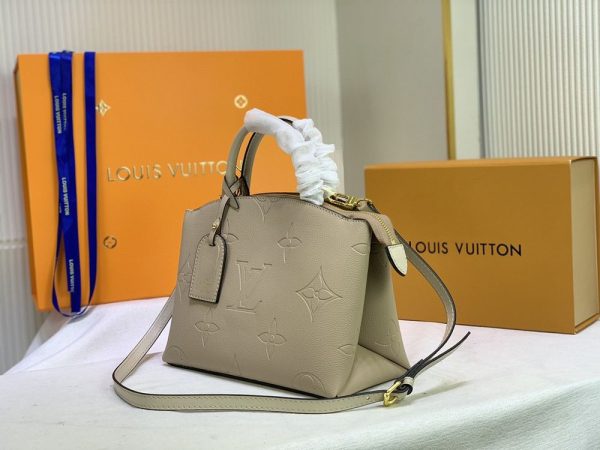 Luxury LV Handbag M58914