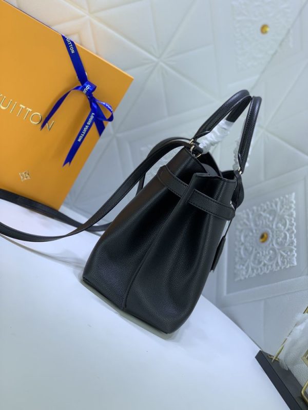 Luxury LV Handbag M53730