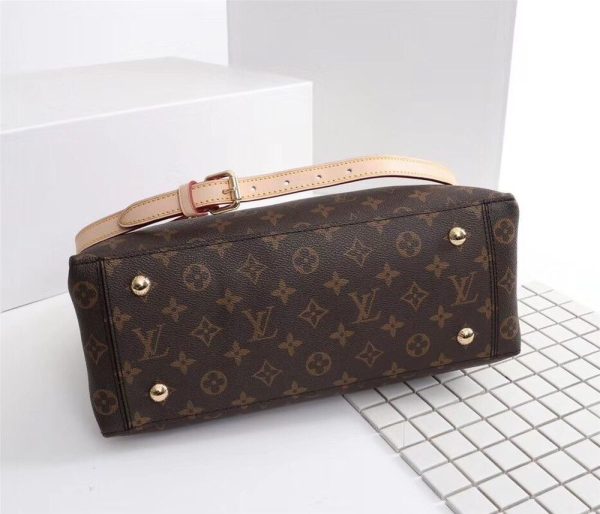 Luxury LV Handbag M43535