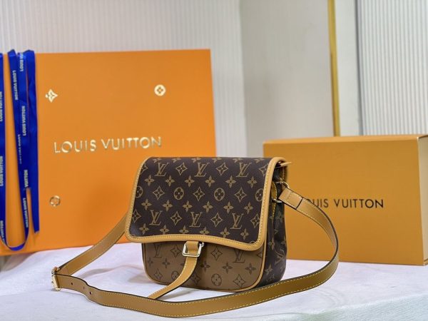 Luxury LV Handbag M40723