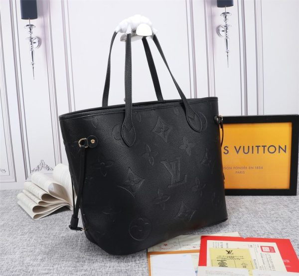 Luxury LV Handbag M45868