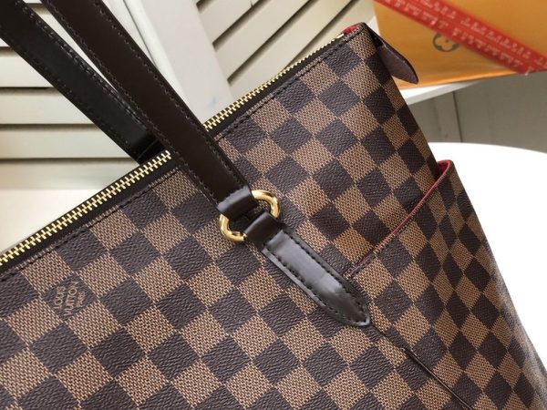 Luxury LV Handbag M56689