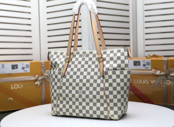 Luxury LV Handbag M56689