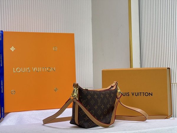 Luxury LV Handbag M40057