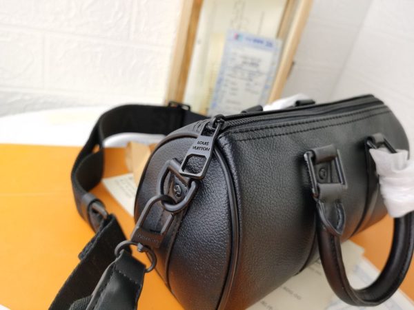 Luxury LV Handbag M80950