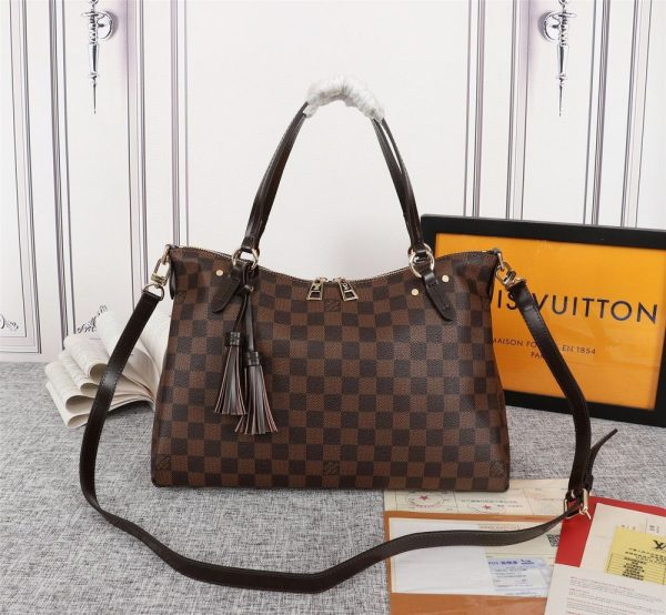 Luxury LV Handbag M40022