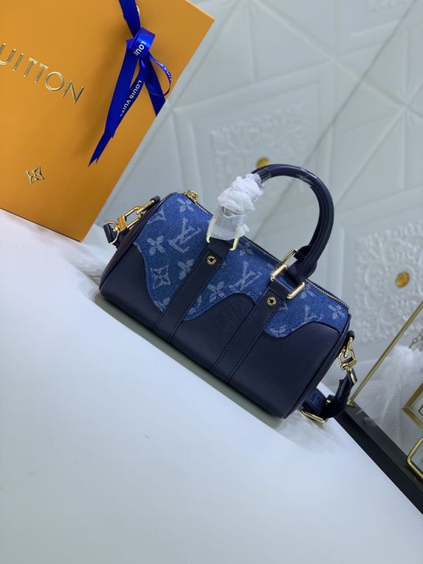 Luxury LV Handbag M81010