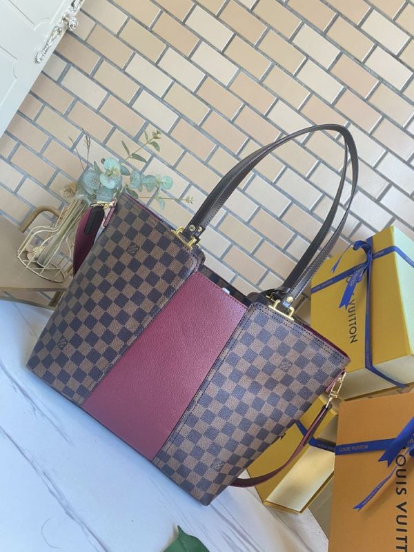 Luxury LV Handbag M44023