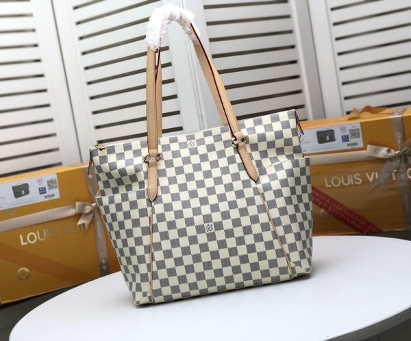 Luxury LV Handbag M56689