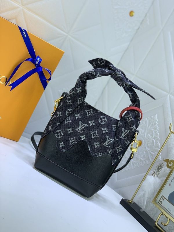 Luxury LV Handbag M45970