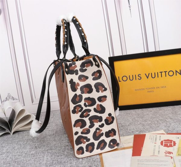 Luxury LV Handbag M45495