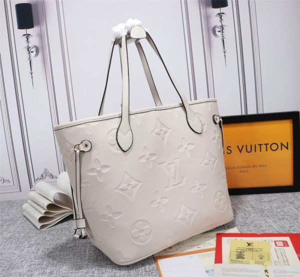 Luxury LV Handbag M45868