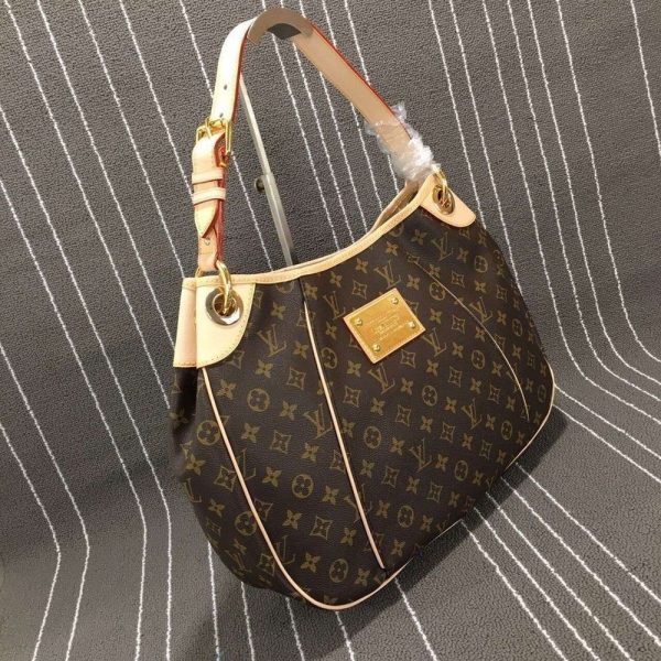 Luxury LV Handbag M56382