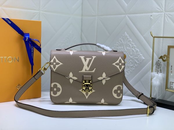 Luxury LV Handbag M45596