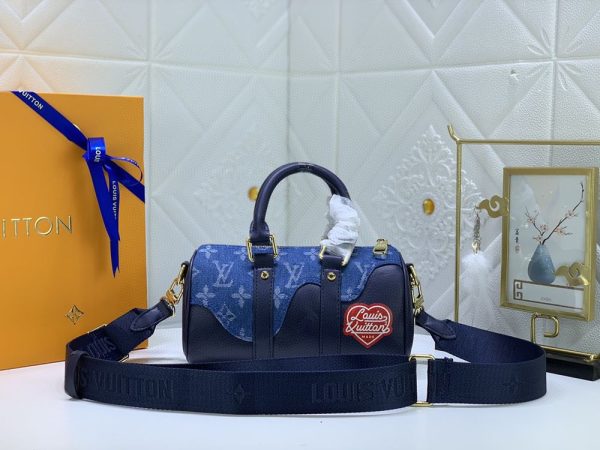 Luxury LV Handbag M81010