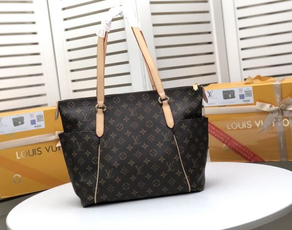 Luxury LV Handbag M56689