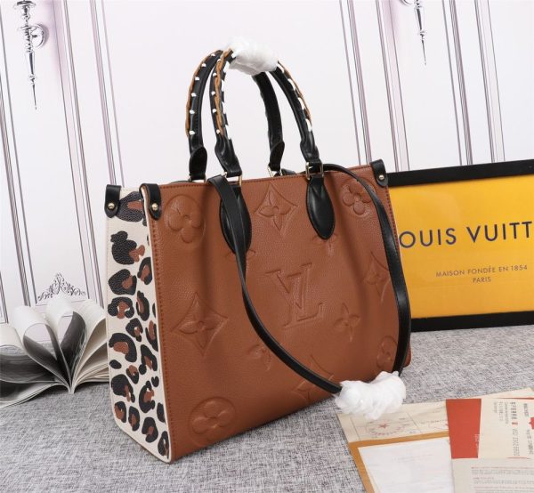 Luxury LV Handbag M45495