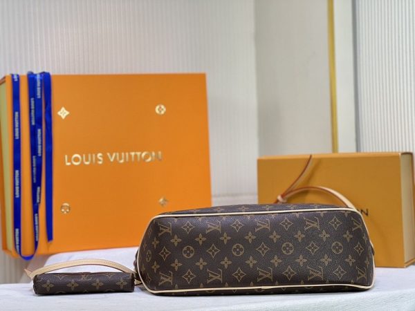 Luxury LV Handbag M44945