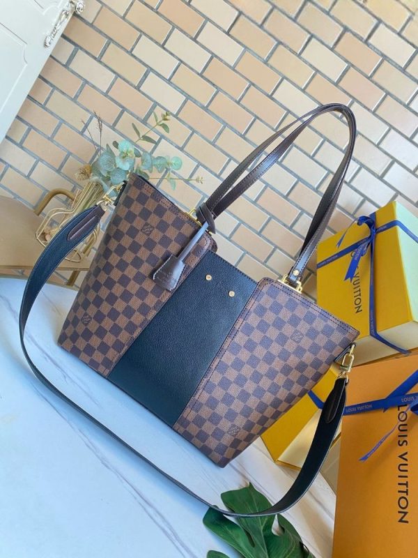 Luxury LV Handbag M44023