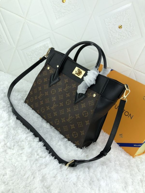 Luxury LV Handbag M53825