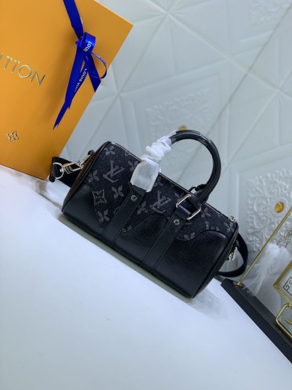 Luxury LV Handbag M81010