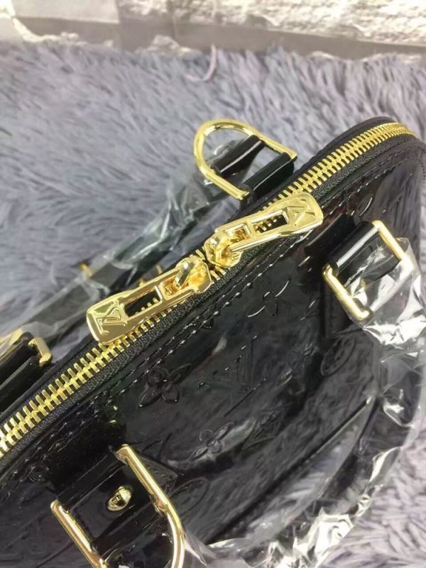 Luxury LV Handbag M91606