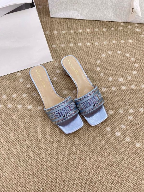 New Arrival Women Slippers 107.1