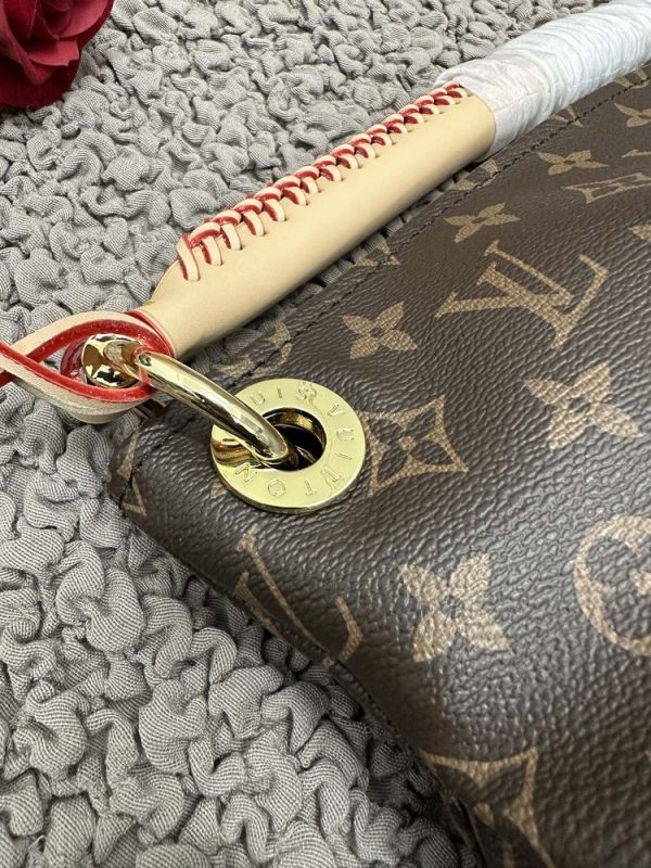 Luxury LV Handbag M40249