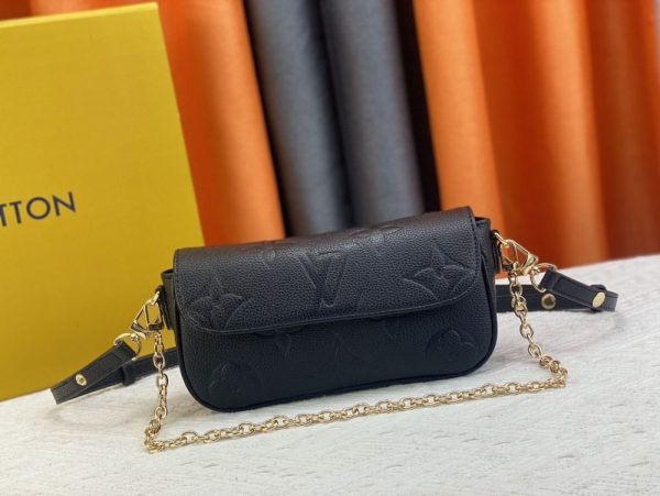 Luxury LV Handbag M82210-M81911