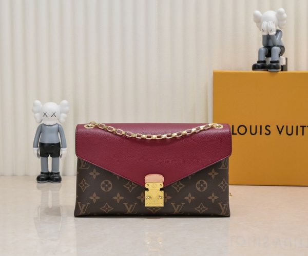 Luxury LV Handbag M41200