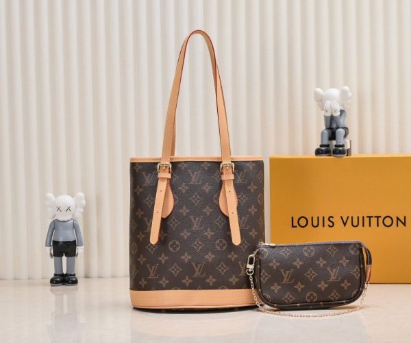 Luxury LV Handbag M42238