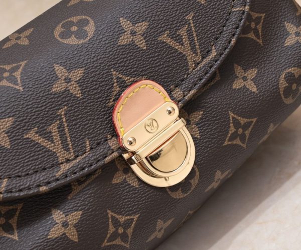 Luxury LV Handbag M44470