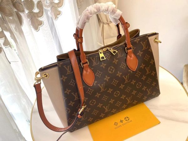 Luxury LV Handbag M46786