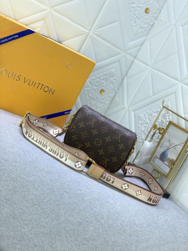 Luxury LV Handbag M82335