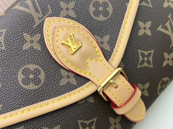 Luxury LV Handbag M44919